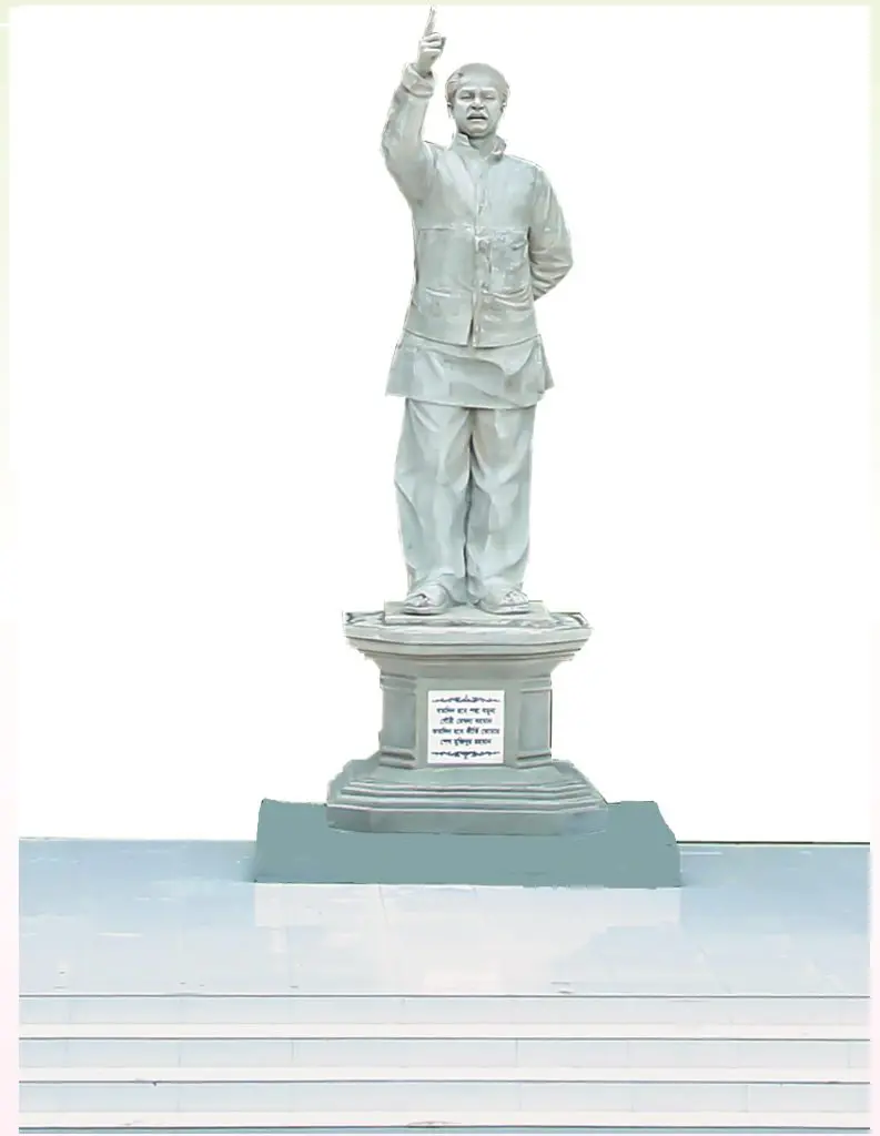 কুষ্টিয়ায় বঙ্গবন্ধু শেখ মুজিবুর রহমানের ভাস্কর্য