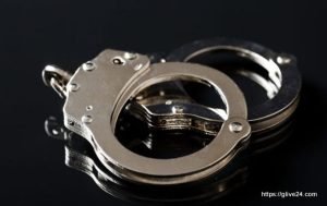 গ্রেফতার, হাতকড়া, এরেস্ট, Arrest, Handcuff