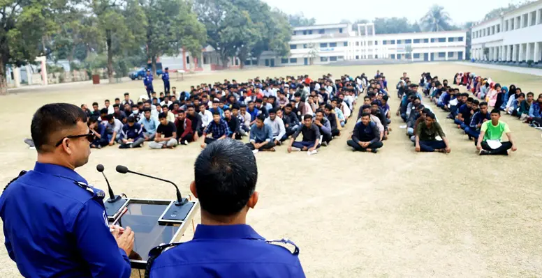 কুষ্টিয়ায় টিআরসি পদের পরীক্ষার্থীদের লিখিত পরীক্ষা অনুষ্ঠিত
