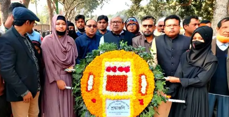দৌলতপুরে হজরত আলী মাস্টারের বিদায়ী সংবর্ধণা অনুষ্ঠিত