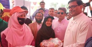 কৃষক সমাবেশ ও কৃষি উপকরন বিতরণ অনুষ্ঠানে হানিফ এমপি