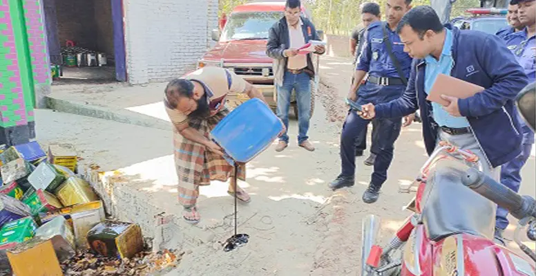 দৌলতপুরে ভেজাল গুড় কারখানায় এক লক্ষ টাকা জরিমানা