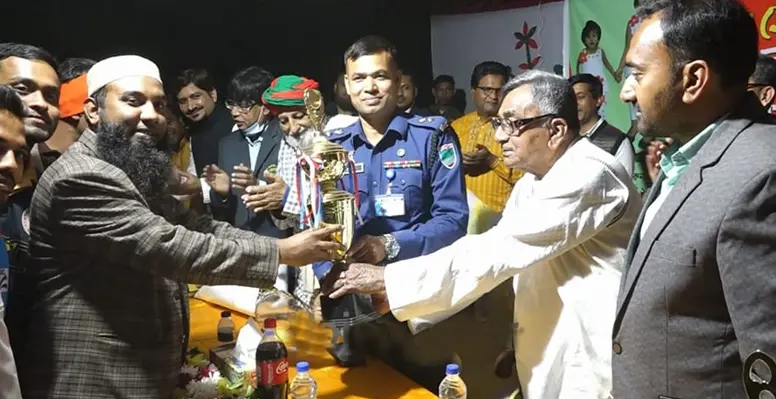 কুষ্টিয়া হাউজিং মাঠে তাথৈই তাহিয়া টি-২০ আন্ত:জেলা ক্রিকেট লীগের ফাইনাল খেলা অনুষ্ঠিত কুষ্টিয়া হাউজিং মাঠে তাথৈই তাহিয়া টি-২০ আন্ত:জেলা ক্রিকেট লীগের ফাইনাল খেলা অনুষ্ঠিত