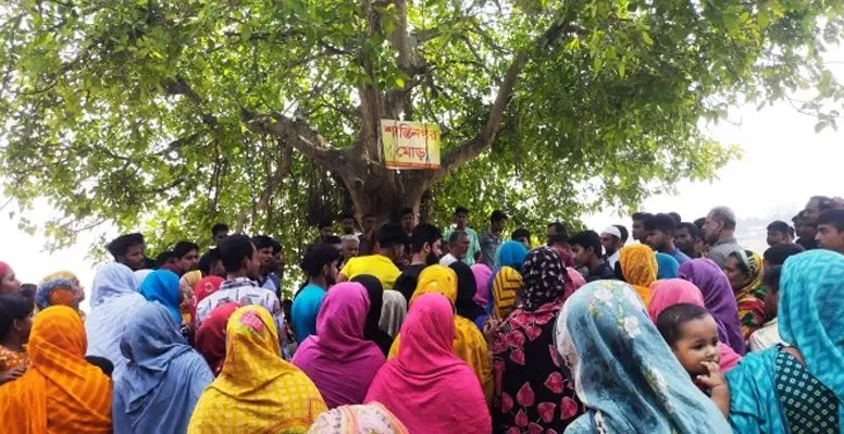 কুষ্টিয়ায় জমি সংক্রান্ত দ্বন্দের জেরে যুবককে পিটিয়ে হত্যার অভিযোগ 1 কুষ্টিয়ায় জমি সংক্রান্ত দ্বন্দের জেরে যুবককে পিটিয়ে হত্যার অভিযোগ কুষ্টিয়ায় যুবককে পিটিয়ে হত্যার অভিযোগ