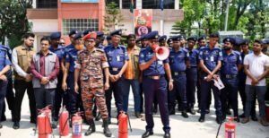 কুষ্টিয়া জেলা পুলিশ এবং ফায়ার সার্ভিস এর যৌথ অগ্নিনির্বাপন ও রেসকিউ মহড়া অনুষ্ঠিত