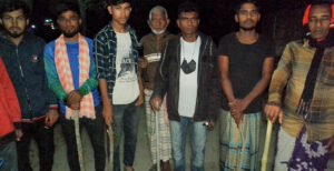 কুমারখালীতে চুরির ভয়ে গরু পাহারায় দুই গ্ৰামের মানুষ