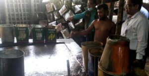 কুষ্টিয়ায় ভেজাল গুড় কারখানায় র্যাবের মোবাইল কোর্টের অভিযান