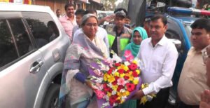 কুমারখালীতে লালন শাহের মাজার পরিদর্শন করলেন শিক্ষামন্ত্রী