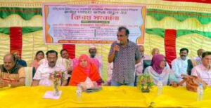 মিরপুরে সরকারি প্রাথমিক বিদ্যালয়ের প্রধান শিক্ষকের বিদায় সংবর্ধনা