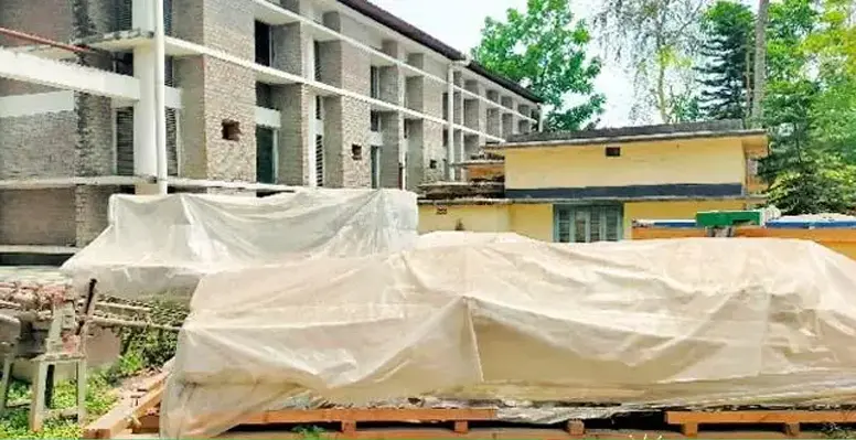 কুমারখালীতে এখনো খোলা আকাশের নিচে ২০ কোটি টাকার যন্ত্রাংশ