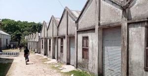 খোকসায় দুই শাতাধিক পরিবারের সদস্যদের অবরুদ্ধ ও ৩ শতাধিক ব্যবসা প্রতিষ্ঠান বন্ধ করার অপচেষ্টা