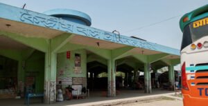 কুষ্টিয়ায় প্রশাসনের আশ্বাসে বাস ধর্মঘট প্রত্যাহার