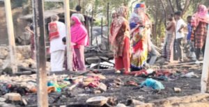 দৌলতপুরে আগুনে পুড়ে দুই শিশুসন্তানের মৃত্যু