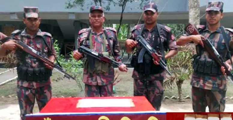 ভারতীয় সীমান্ত থেকে ১২ কেজি রৌপ্য উদ্ধার