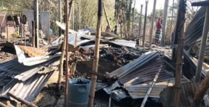 মিরপুরে পানের বরজে সংঘটিত অগ্নিকান্ডে ১৫টি ঘর ভস্মীভূত