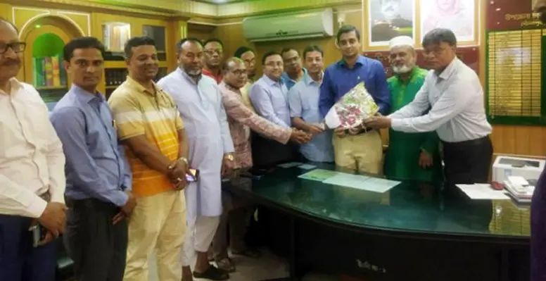 দৌলতপুর নবাগত উপজেলা নির্বাহী অফিসারের সাথে উপজেলা শিল্পকলা একাডেমির সদস্যদের সৌজন্য স্বাক্ষাত