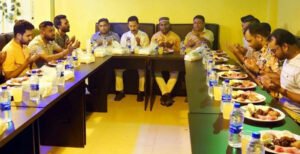 সোনার তরী রেস্তোরার উদ্যোগে ইফতার ও দোয়া মাহফিল