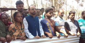 অগ্নিকাণ্ডে ক্ষতিগ্রস্ত পরিবারের পাশে ইয়াসিন মাহমুদা স্মৃতি পরিষদ