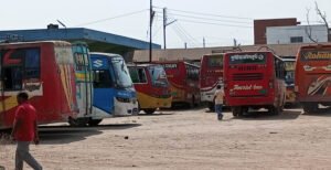 কুষ্টিয়ায় দ্বিতীয় দিনের মতো চলছে বাস ধর্মঘট
