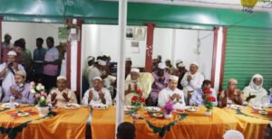 দৌলতপুরে নেতা কর্মীদের সাথে মতবিনিময় করলেন টোকেন চৌধুরী