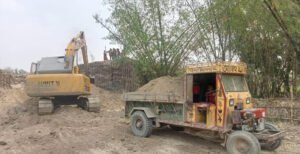 কুষ্টিয়ায় নদীপাড়ের মাটি বিক্রি করছে পানি উন্নয়ন বোর্ড!