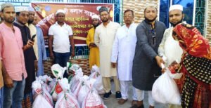 খেজুরতলা প্রবাসী কল্যাণ সংস্থার উদ্যোগে ঈদ উপহার ও ইফতার মাহফিল অনুষ্ঠিত