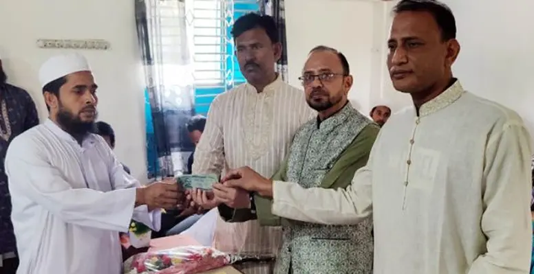 মিরপুরে শতাধিক কৃতি শিক্ষার্থীর মাঝে শিক্ষা বৃত্তি প্রদান