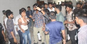 ইবিতে নবীন বরণে শিক্ষার্থীদের দুই গ্রুপের দফায় দফায় সংঘর্ষ