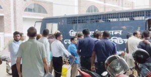 কুষ্টিয়ায় বিআরবি কেবলের ১১ জন কর্মকর্তাকে জেলা কারাগারে প্রেরণ