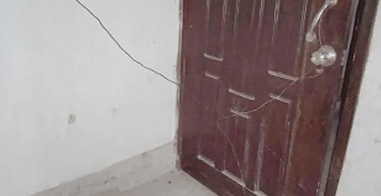 দৌলতপুরে বিদ্যুতের তার দিয়ে প্রাণহানীর চেষ্টা, থানায় অভিযোগ