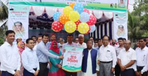 ঝামেলা ছাড়া অনলাইনে সকল সেবা পৌঁছে দেওয়ার জন্য আমরা কাজ করে যাচ্ছি - জেলা প্রশাসক