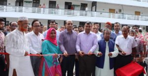 ঝামেলা ছাড়া অনলাইনে সকল সেবা পৌঁছে দেওয়ার জন্য আমরা কাজ করে যাচ্ছি - জেলা প্রশাসক