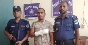 দৌলতপুরে বিদেশী পিস্তল সহ মনজ গ্রেফতার