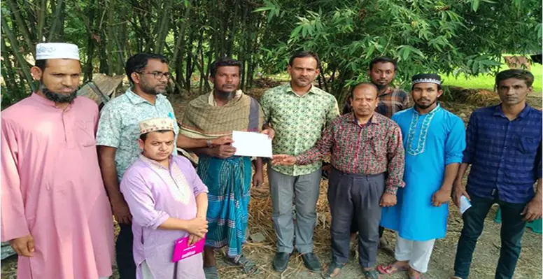 খোকসায় আগুনে ক্ষতিগ্রস্থ পরিবারের পাশে ইয়ুথ ডেভেলপমেন্ট ফোরাম! 1 খোকসায় আগুনে ক্ষতিগ্রস্থ পরিবারের পাশে ইয়ুথ ডেভেলপমেন্ট ফোরাম! খোকসায় আগুনে ক্ষতিগ্রস্থ পরিবারের পাশে ইয়ুথ ডেভেলপমেন্ট ফোরাম!