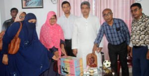 কুমারখালীতে বিনামূল্যে সেলাই মেশিন বিতরণ