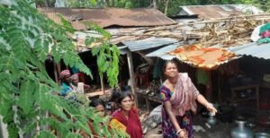 ভেড়ামারায় ঝড়ে লন্ডভন্ড আদিবাসীদের বসত বাড়ি