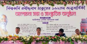 শিলাইদহে রবীন্দ্র কুঠিবাড়িতে নেই পুরানো জৌলুশ 