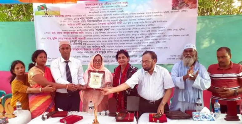 ভাষাসৈনিক কন্যা সৈয়দা রাশিদা বারী পেলেন আরো দুই উপাধি