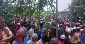 দৌলতপুরে প্রতিপক্ষের আগুনে দুজনের মৃত্যু, মরদেহ নিয়ে মিছিল