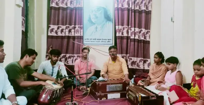 দৌলতপুর শিল্পকলা একাডেমির নজরুল জন্ম জয়ন্তী পালন 5 দৌলতপুর শিল্পকলা একাডেমির নজরুল জন্ম জয়ন্তী পালন দৌলতপুর শিল্পকলা একাডেমির নজরুল জয়ন্তী পালন