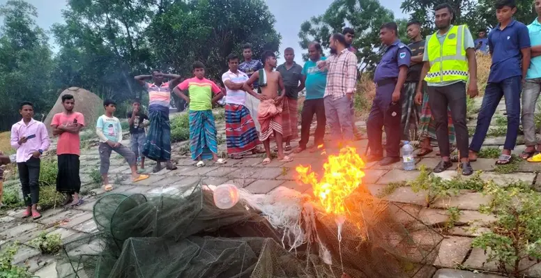 কুমারখালীতে এক হাজার মিটার কারেন্ট জাল বিনষ্ট