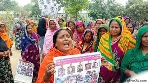 প্রতিপক্ষের আগুনে তিনজনের মৃত্যুতে এলাকায় শোক বিক্ষোভ মিছিল