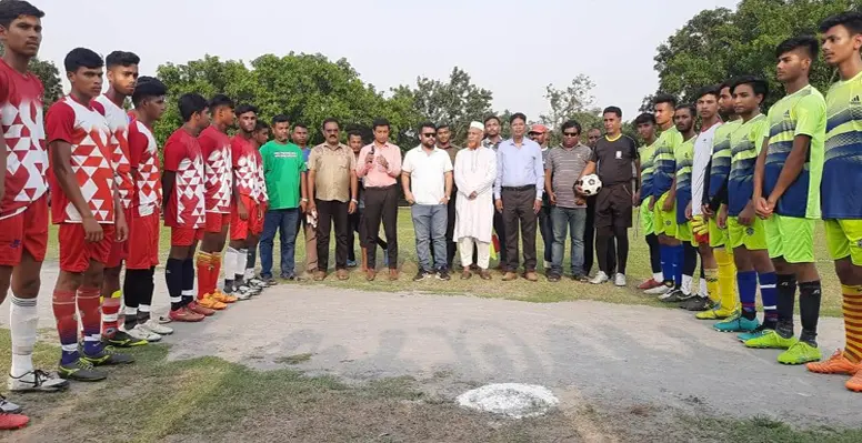 কুমারখালীতে অনূর্ধ্ব -১৭ জাতীয় গোল্ডকাপ ফুটবল টুর্নামেন্টের উদ্বোধন