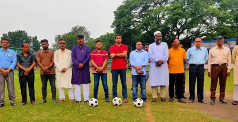 দৌলতপুরে জাতির পিতা বঙ্গবন্ধু শেখ মুজিবুর রহমান জাতীয় গোল্ডকাপ ফুটবল টুর্নামেন্টের উদ্বোধন