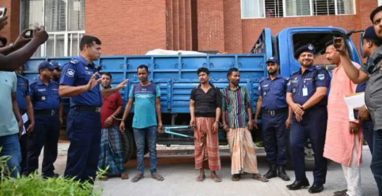 আইনশৃঙ্খলা পরিস্থতি নিয়ন্ত্রণ রাখতে নিরলসভাবে কাজ করে যাচ্ছে কুষ্টিয়া জেলা পুলিশ