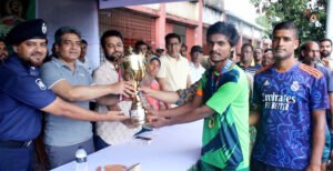 কুমারখালীতে জাতীয় গোল্ডকাপ ফুটবল টুর্নামেন্টের ফাইনাল খেলা ও পুরস্কার বিতরণ