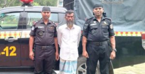 র‌্যাবের যৌথ অভিযানে ১৪ বছরের পলাতক যাবজ্জীবন সশ্রম কারাদন্ডপ্রাপ্ত আসামি গ্রেফতার