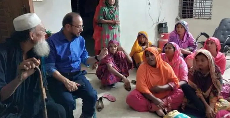সড়ক দুর্ঘটনায় নিহত ২সহোদরের সন্তানদের দায়িত্ব নিলেন ডাঃ ইফতেখার মাহমুদ সড়ক দুর্ঘটনায় নিহত ২সহোদরের সন্তানদের দায়িত্ব নিলেন ডাঃ ইফতেখার মাহমুদ