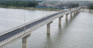 স্মরণীয় এক উদযাপনে শহীদ গোলাম কিবরিয়া সেতু চলাচলের জন্য উন্মুক্ত