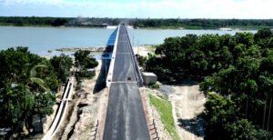 শত বছরের লালিত স্বপ্ন : কুমারখালী যদুবয়রা সেতুর দ্বার খুলছে ঈদের আগেই